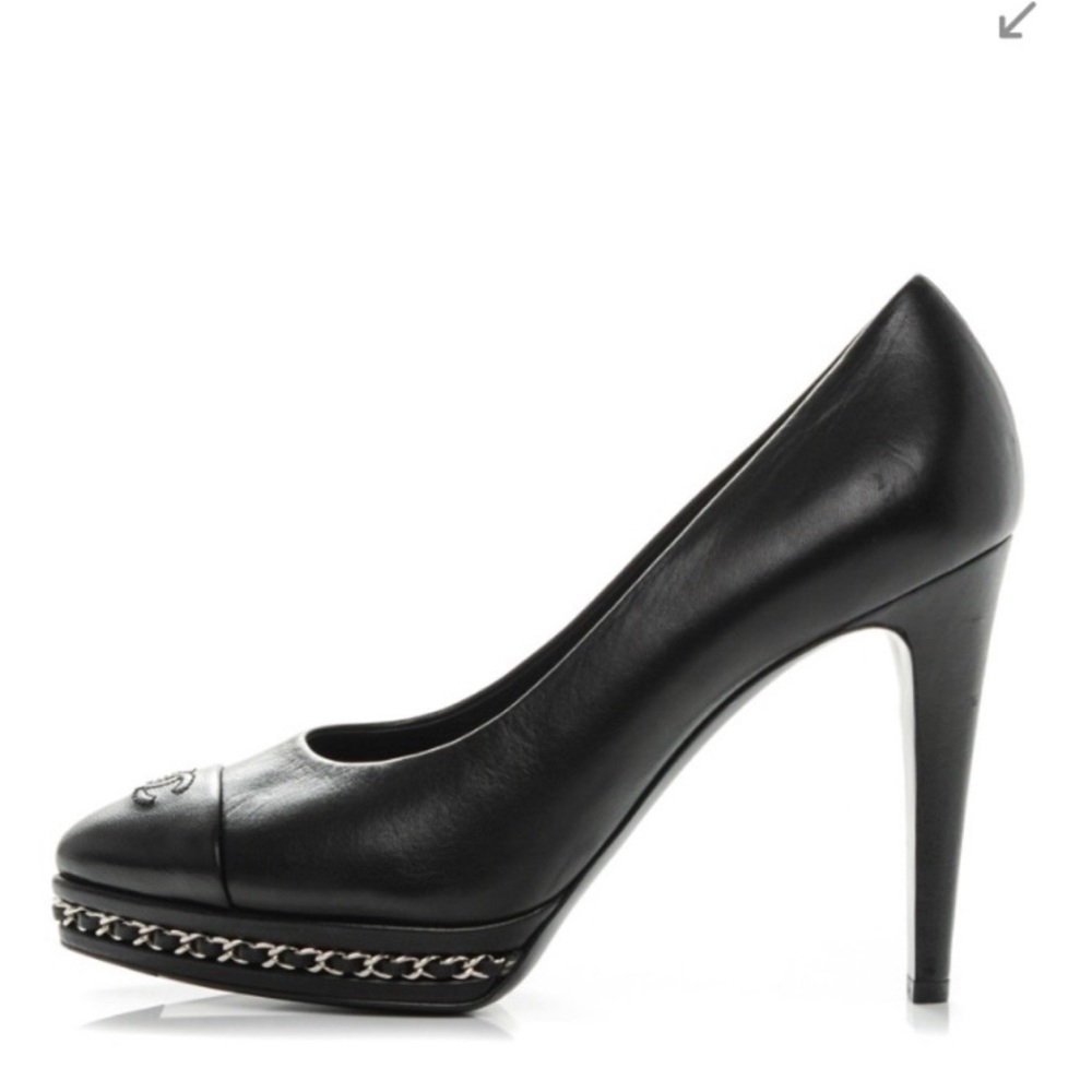 CHANEL 2015 Interlocking CC Logo Pumps